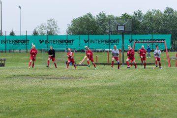 Bild 27 - wCJ SV Steinhorst/Labenz - VfL Oldesloe : Ergebnis: 18:0